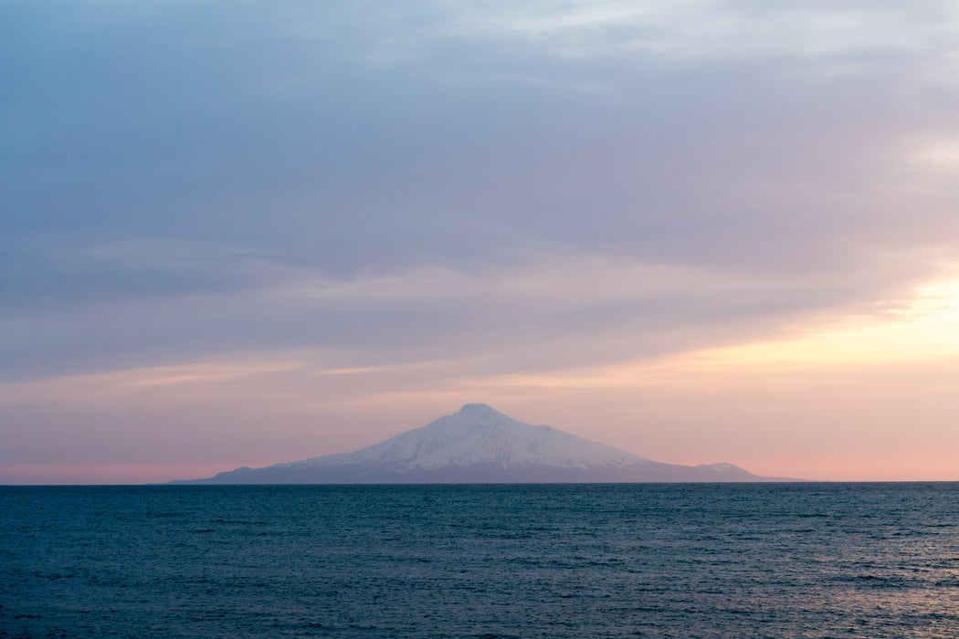 The Floating Mountain